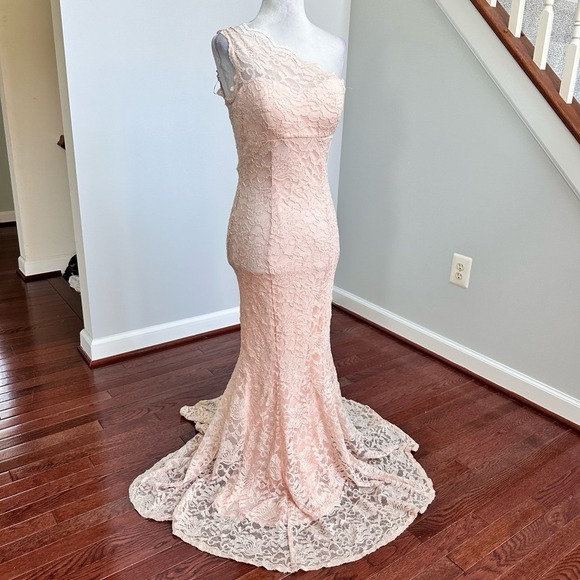 Morgan & Co. Dresses & Skirts - Morgan & Co Glitter Peach One Shoulder Lace Formal Sexy Gown Dress Size 3/4